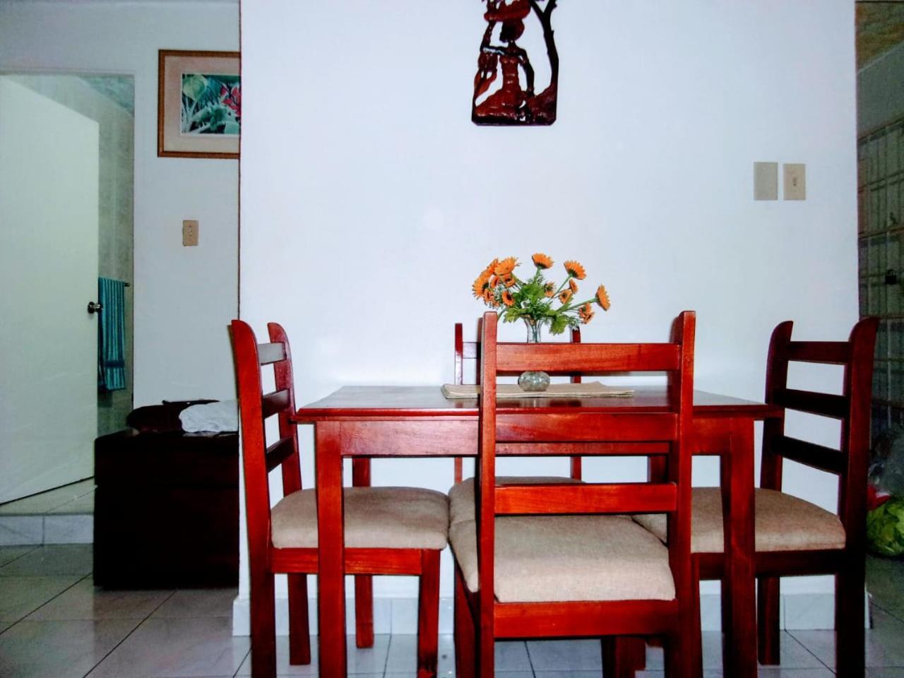 Central Oaklands Kingston Apt Экстерьер фото