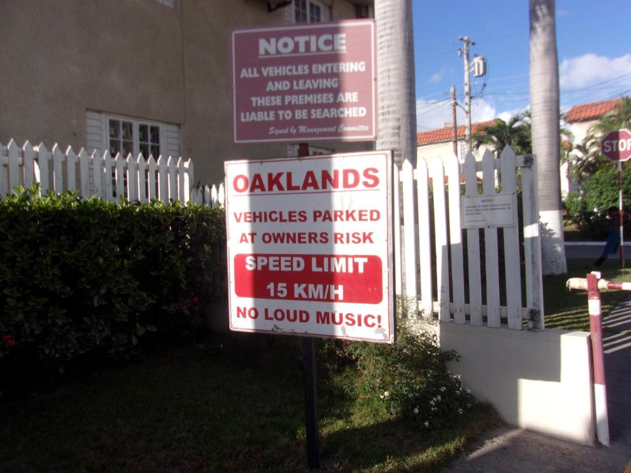 Central Oaklands Kingston Apt Экстерьер фото