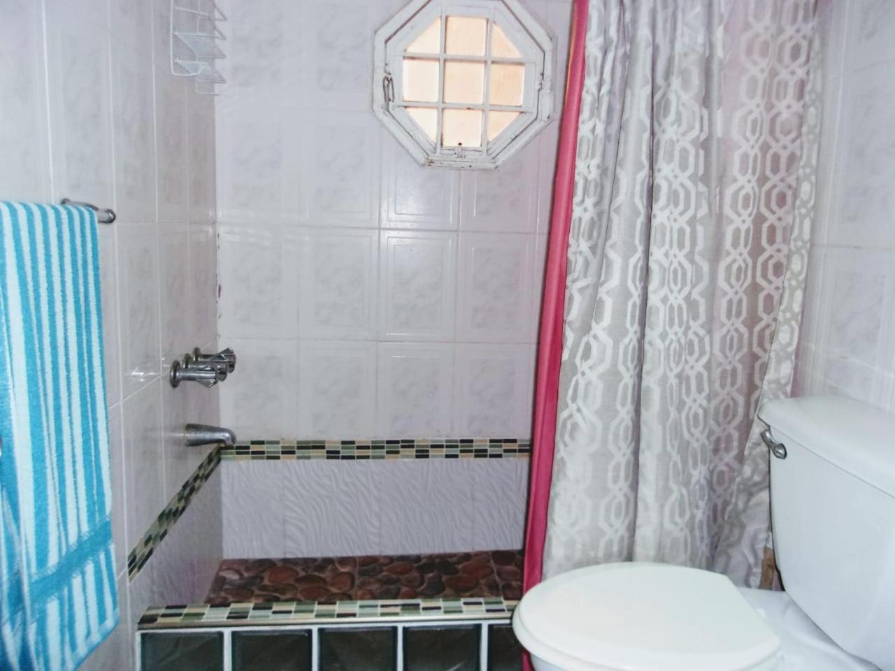 Central Oaklands Kingston Apt Экстерьер фото